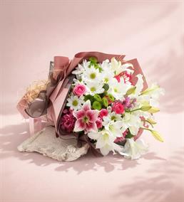 Koyu Somon Bukette Pembe ve Beyaz Lilyumlar